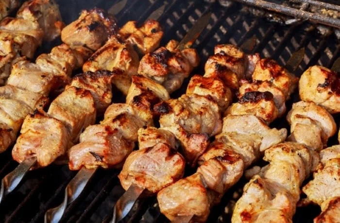 طرز تهیه سسی که جوجه رو ۱۰ برابر خوشمزه تر میکنه